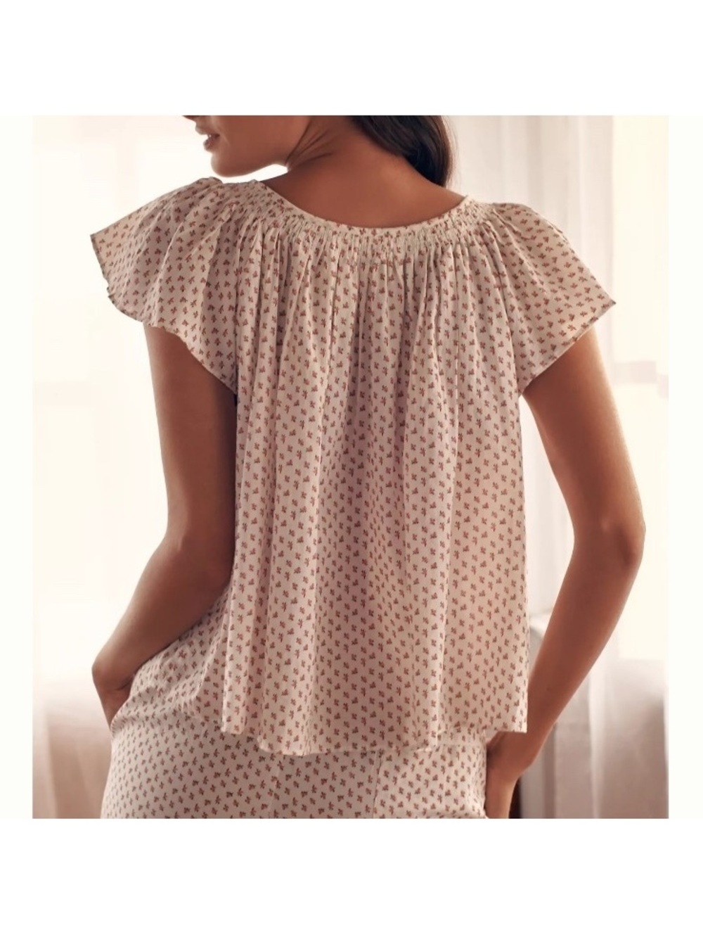 Women’s White Floral Ruffled Sleep Set - Picture 10 of 15